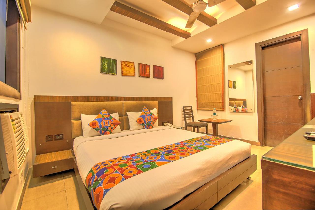 Fabexpress Le Grand Hotel New Delhi Exterior photo