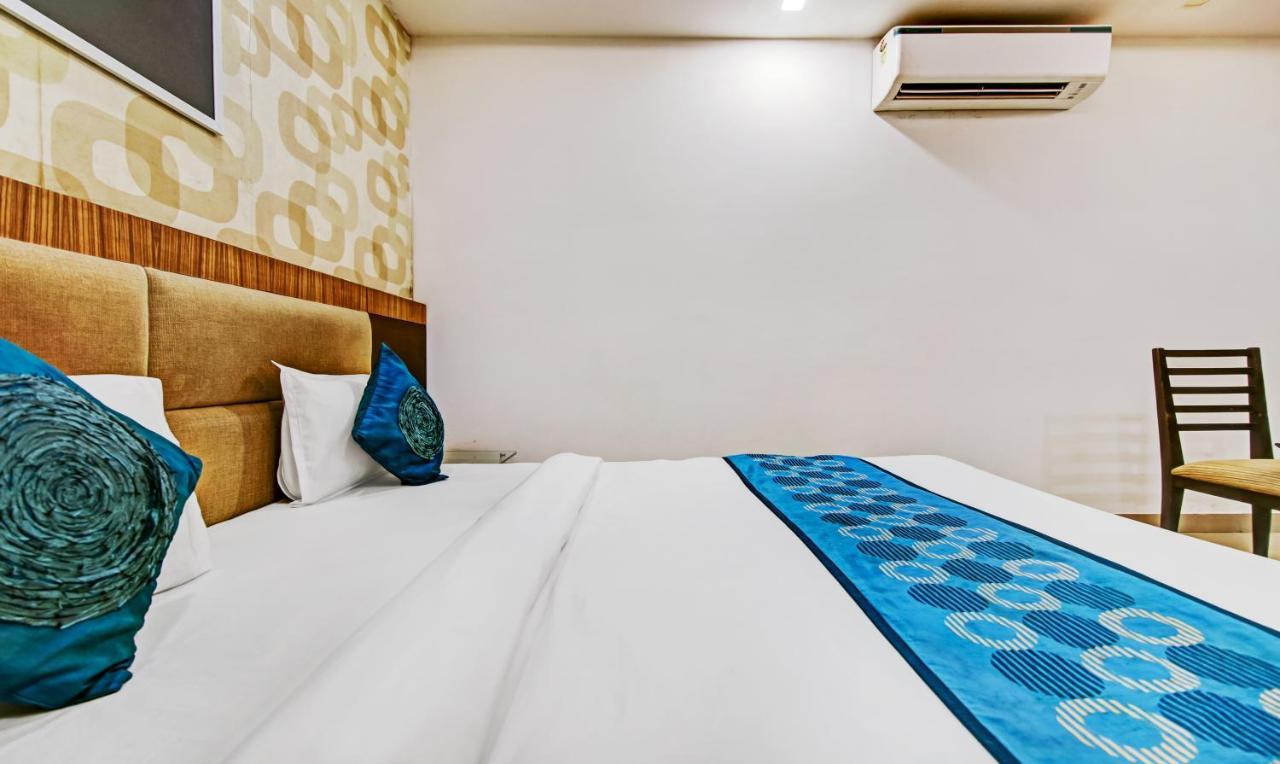 Fabexpress Le Grand Hotel New Delhi Exterior photo