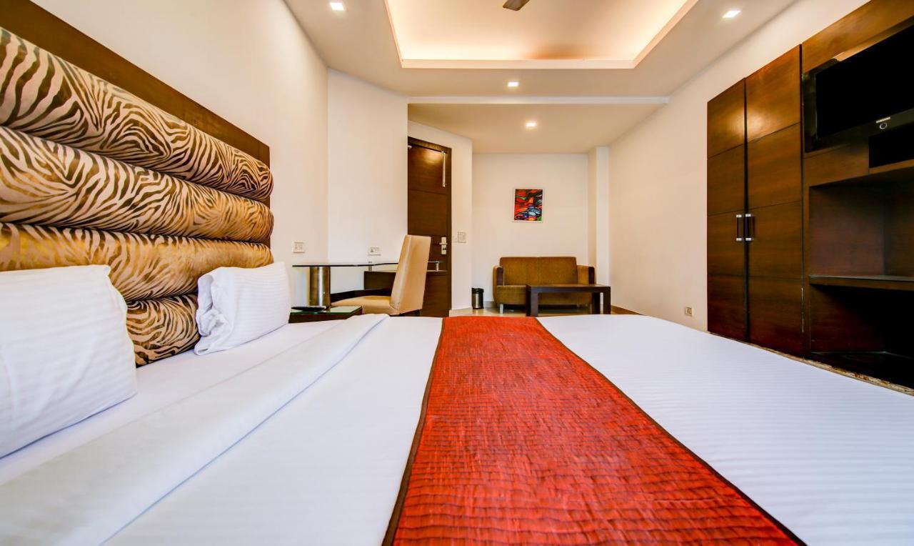 Fabexpress Le Grand Hotel New Delhi Exterior photo